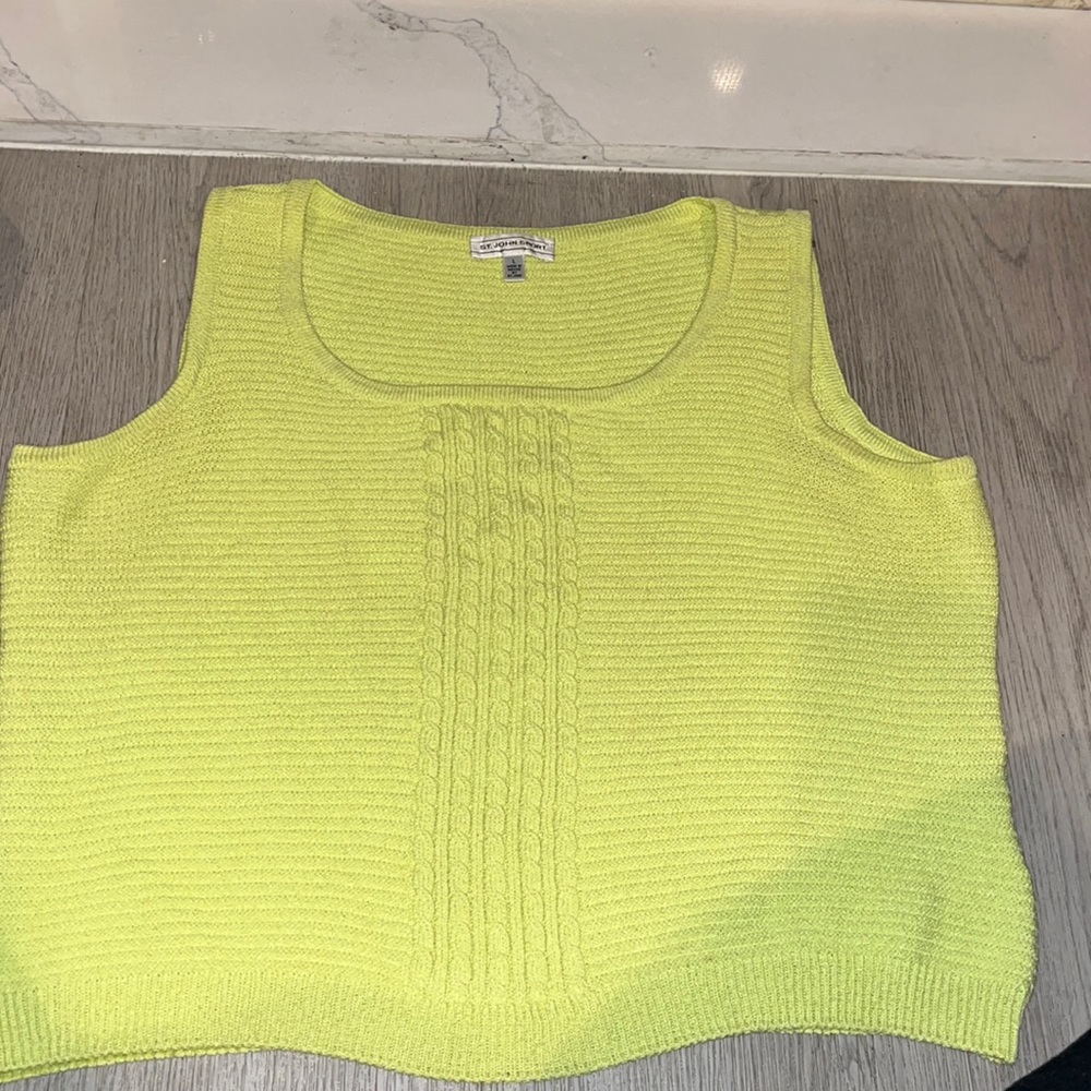 St. John Sport lime green